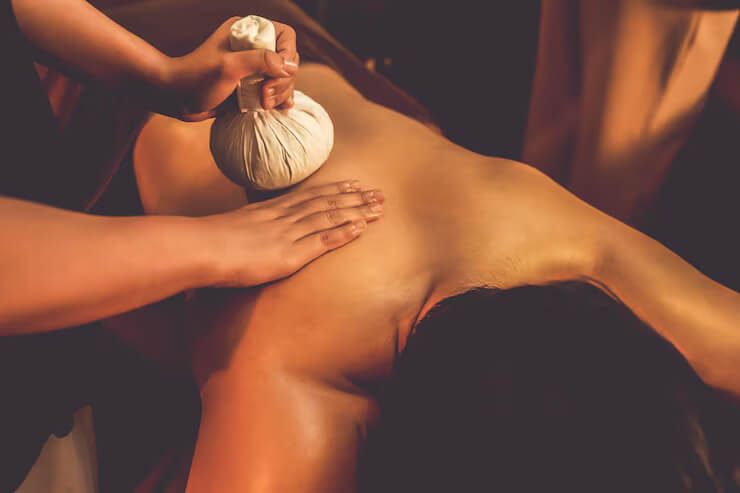 Royal Balinese Herbs Massage